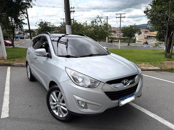 HYUNDAI IX35 2.0 MPFI GLS 4X2 16V GASOLINA 4P AUTOMÁTICO HYUNDAI IX35 2.0 MPFI GLS 4X2 16V GASOLINA 4P AUTOMÁTICO